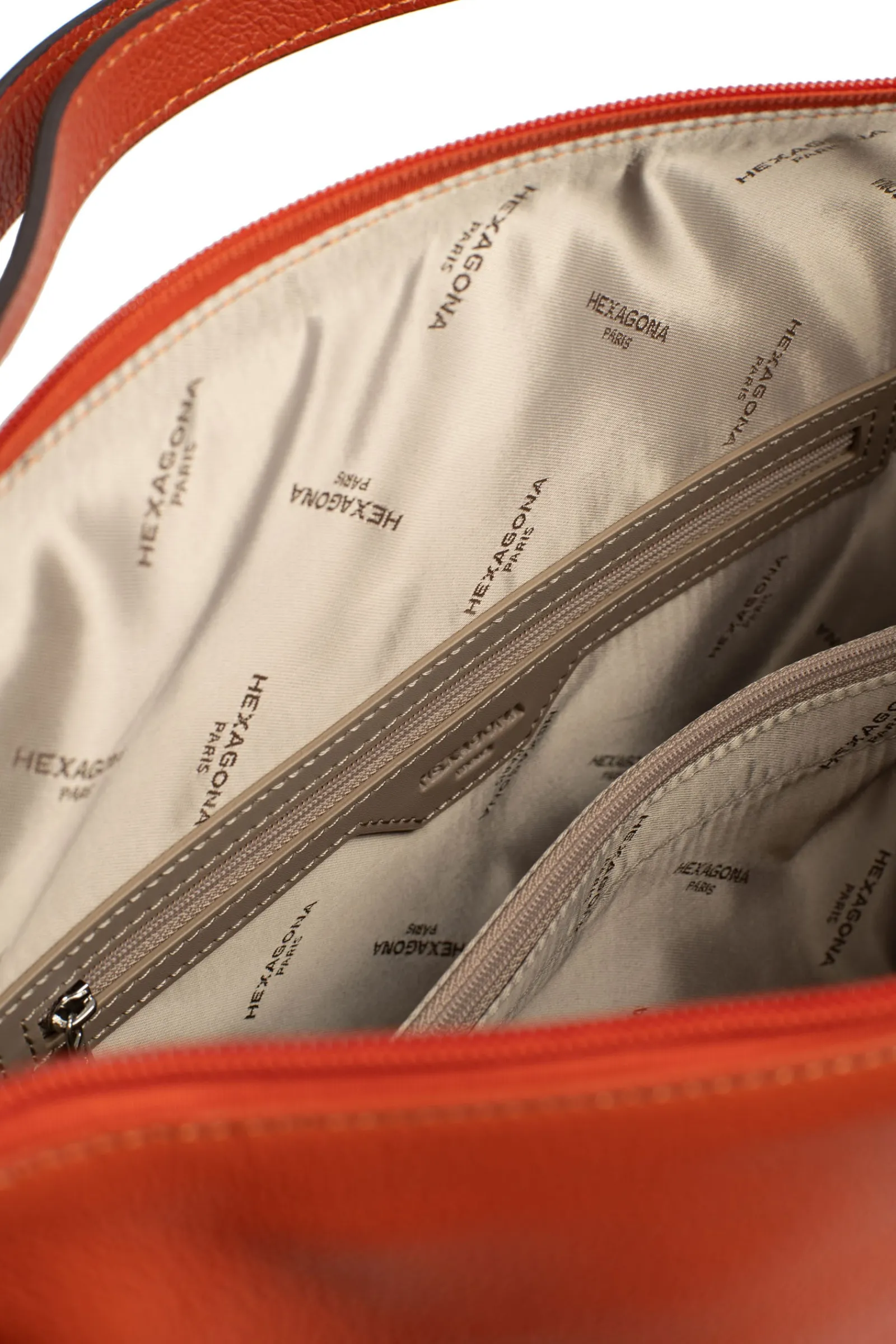 Women Hexagona Transformable Bag|Backpack<Convertible bag - A4 - Leather