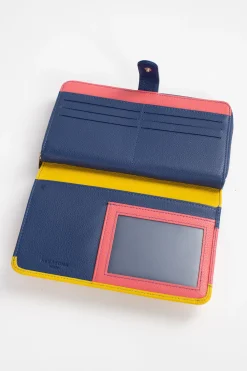 Women Hexagona Travel Companion<Travel companion - 1 flap - RFID stop - Leather